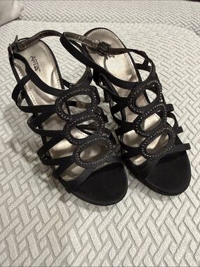 Apt. 9 Black Strappy Beaded Open-Toe Size 7 Women’s 4” Heels